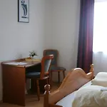 Hostel Strauss