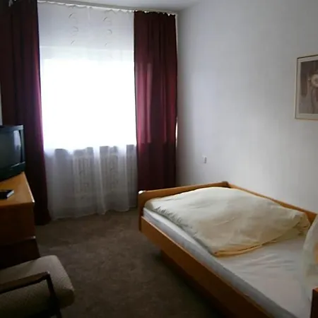 Hostel Strauss Waldbronn